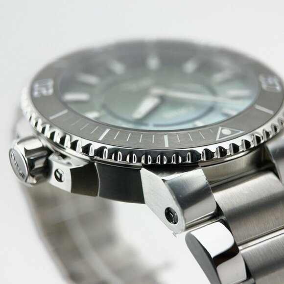 Oris Aquis Dat Watt LE Stainless Steel 43.5mm Automatic Men’s Watch 7734 - Picture 6 of 10